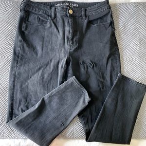 AEO black High Rise Jegging